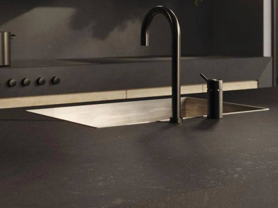 venux Black Zimbabwe