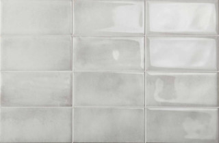 Iris Be In White 10x20