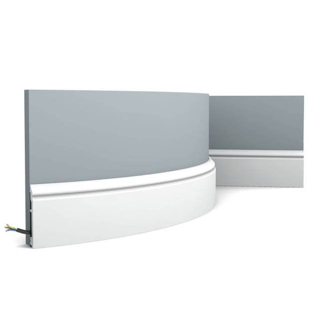 Плинтус напольный Orac Decor SX173F CONTOUR