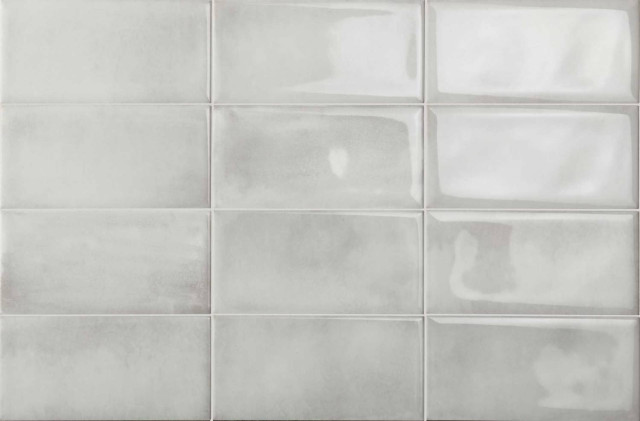 Iris Be In White 10x20